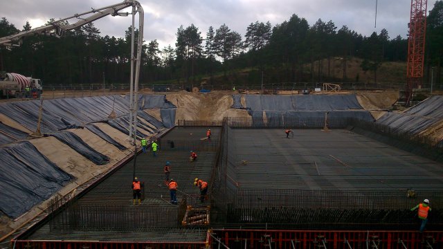 Budowa ZTPOK – wylewanie płyty fundamentalnej rok 2013
